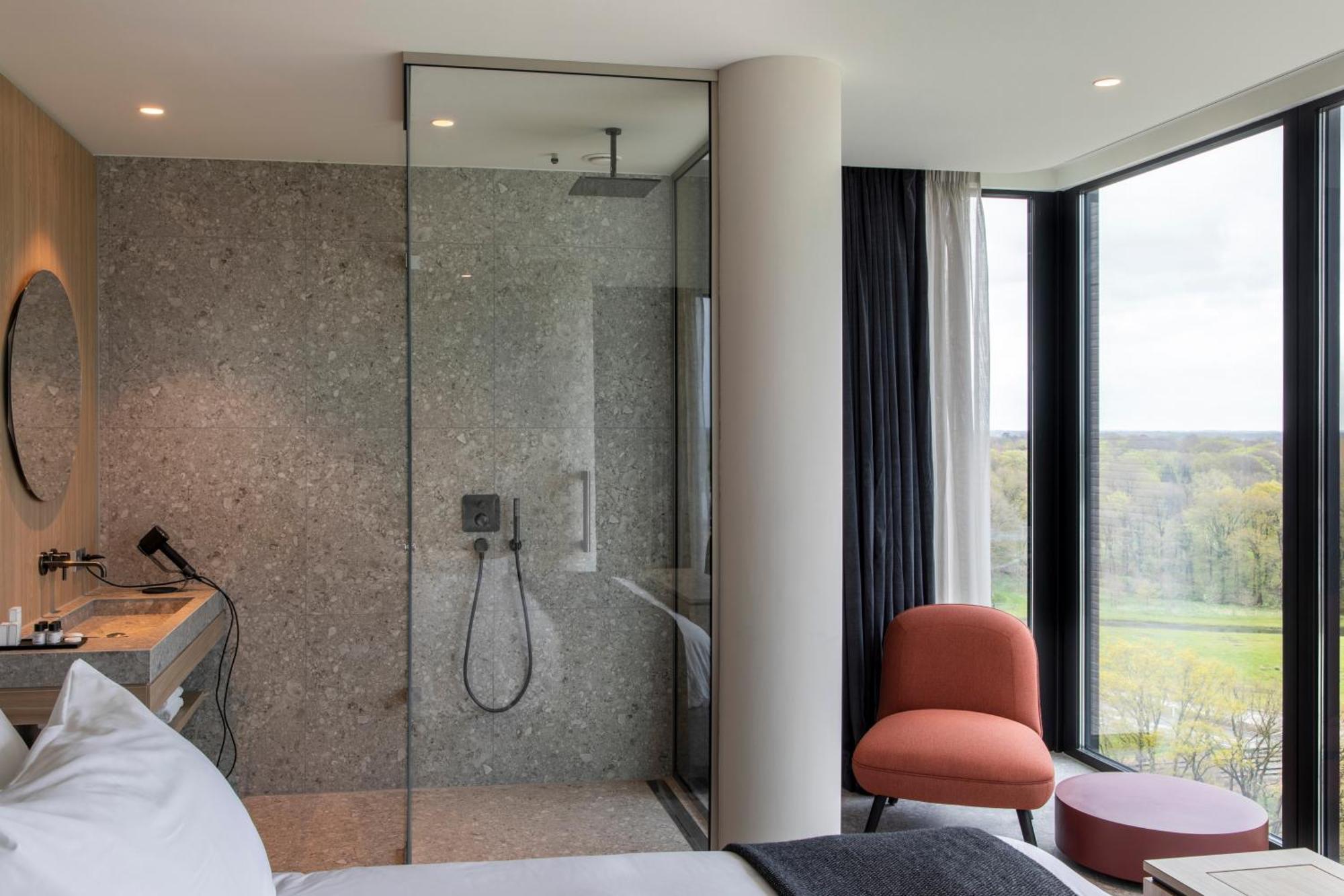 Kamer met Kingsize bed en Bubbelbad