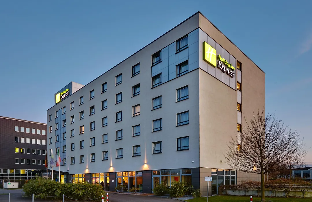 Holiday Inn Express Duesseldorf - City North By Ihg-1