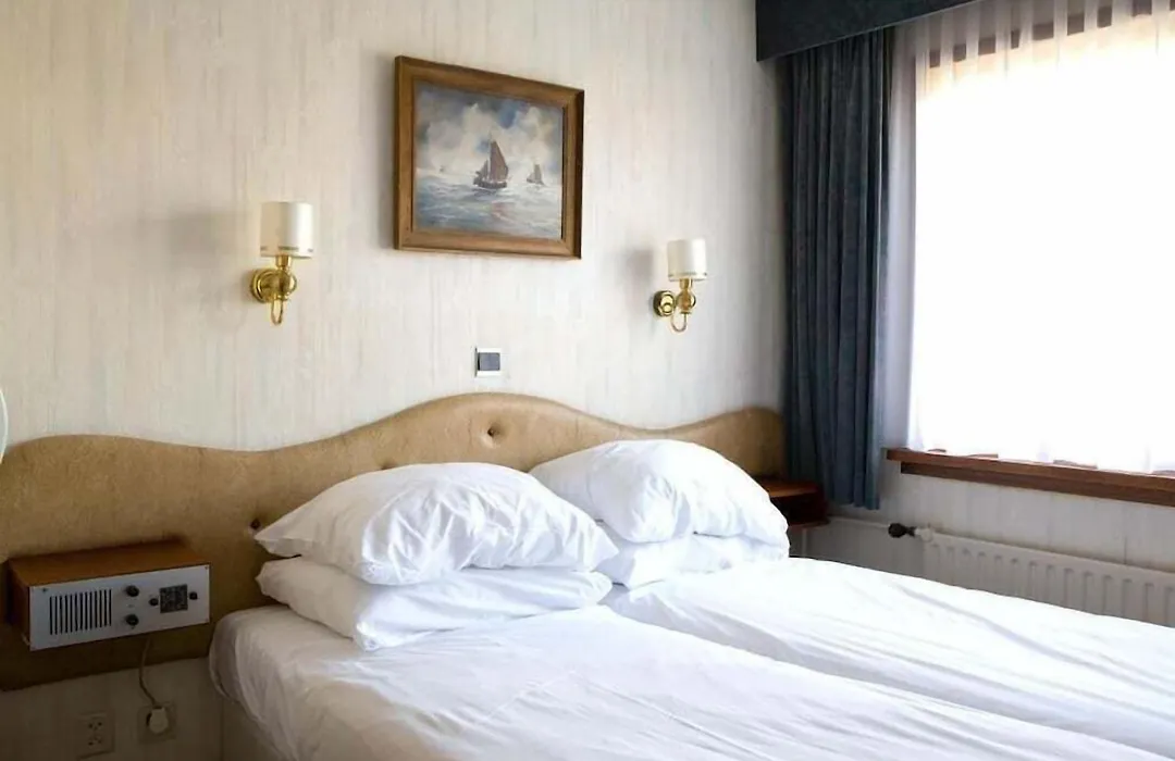 BadHotel Noordwijk-1