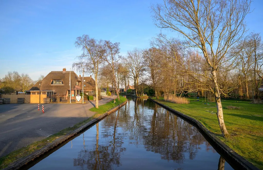 Hotel Giethoorn-1