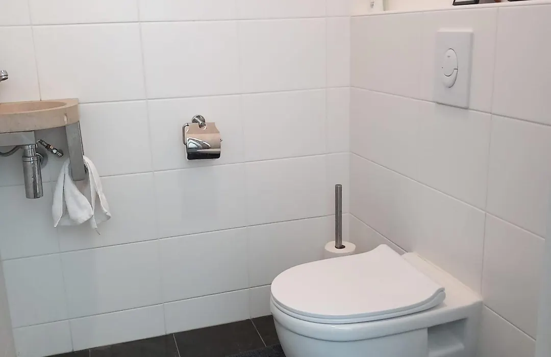 Private Rooms, Free Parking, Luxury City Villa Close To The Center-1