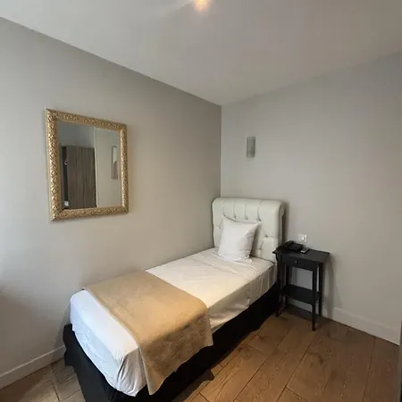 Lafayette Hotel-2